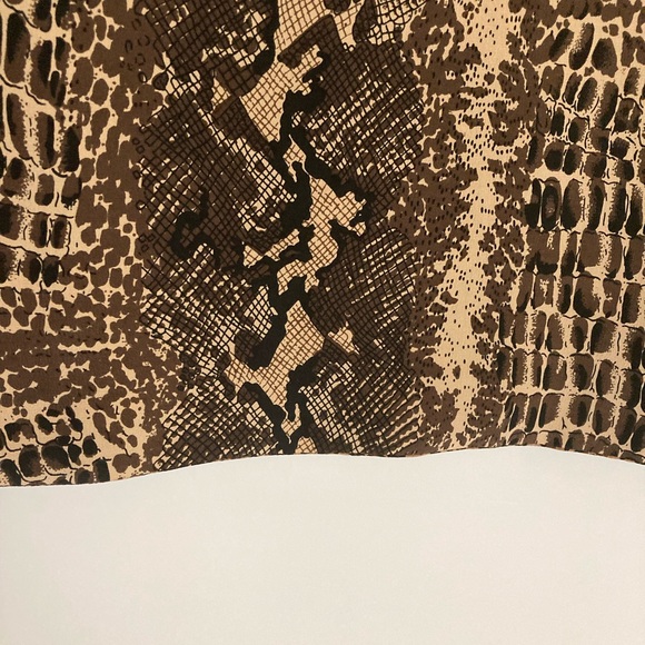 Allison Taylor Four-Way Silk Tee - Picture 6 of 8